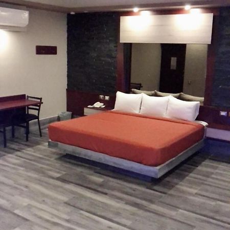 מונטריי Hotel Plaza Arteaga מראה חיצוני תמונה